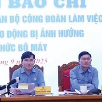 Bảo vệ quyền lợi cán bộ công đoàn chuyên trách khi tổ chức bộ máy thay đổi