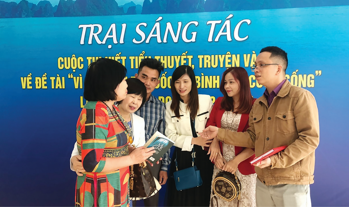 Chờ cộng hưởng và đồng hành Mặt trận với các hội văn nghệ Chờ cộng hưởng và đồng hành Mặt trận với các hội văn nghệ