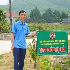 Người cán bộ mặt trận gương mẫu, hết lòng vì dân