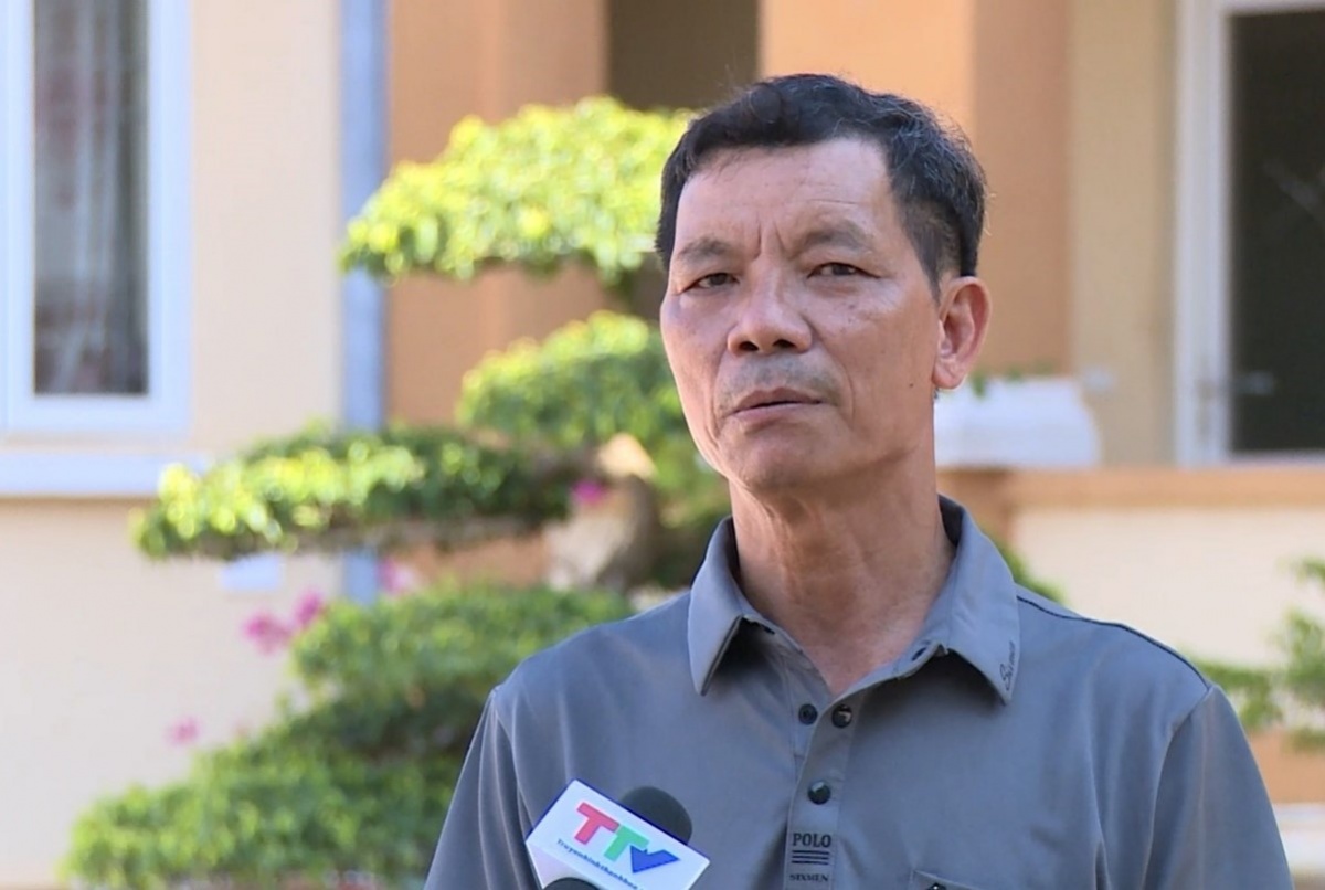 Người cán bộ mặt trận gương mẫu, hết lòng vì dân Người cán bộ mặt trận gương mẫu, hết lòng vì dân