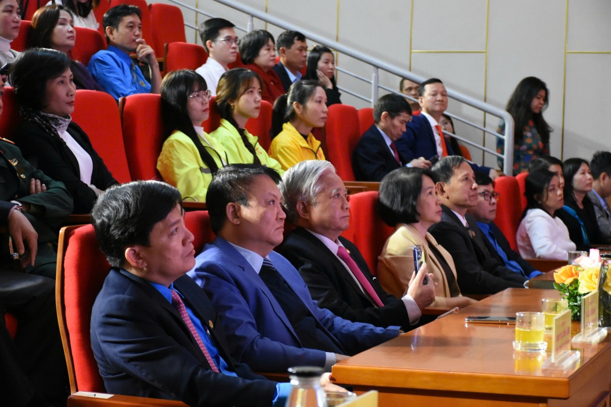 “Vòng tay Công đoàn”: Khi những câu chuyện đời thường viết nên sức mạnh của tinh thần đoàn kết