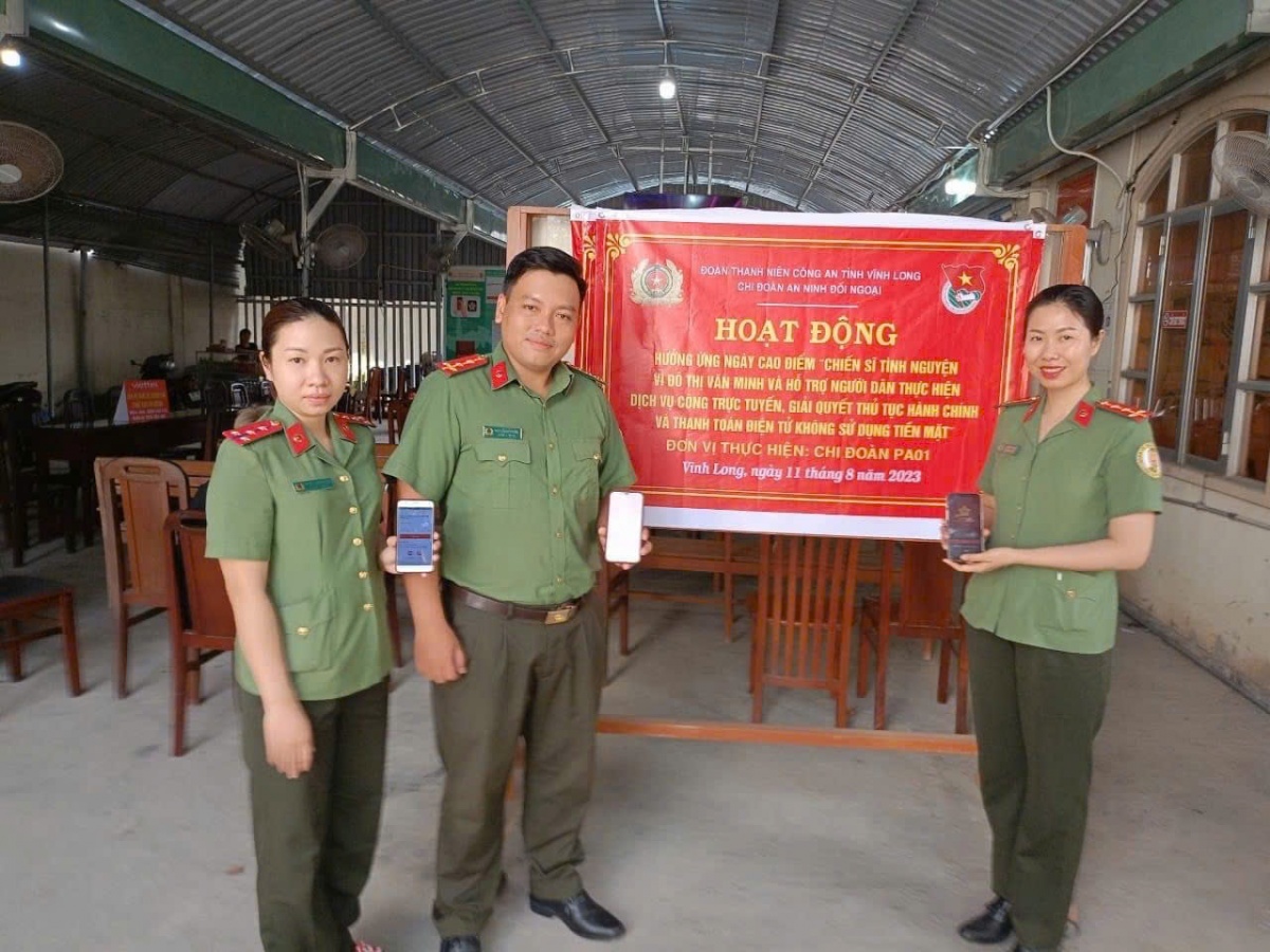 Những khoảng lặng đẹp giữa đời sống lao động