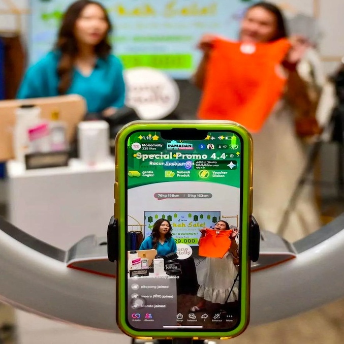 “Thanh lọc” livestream: Thiết lập chuẩn mực mới từ ba phía