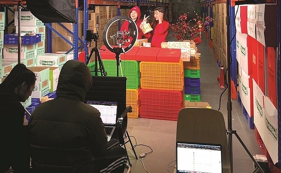 “Thanh lọc” livestream: Thiết lập chuẩn mực mới từ ba phía