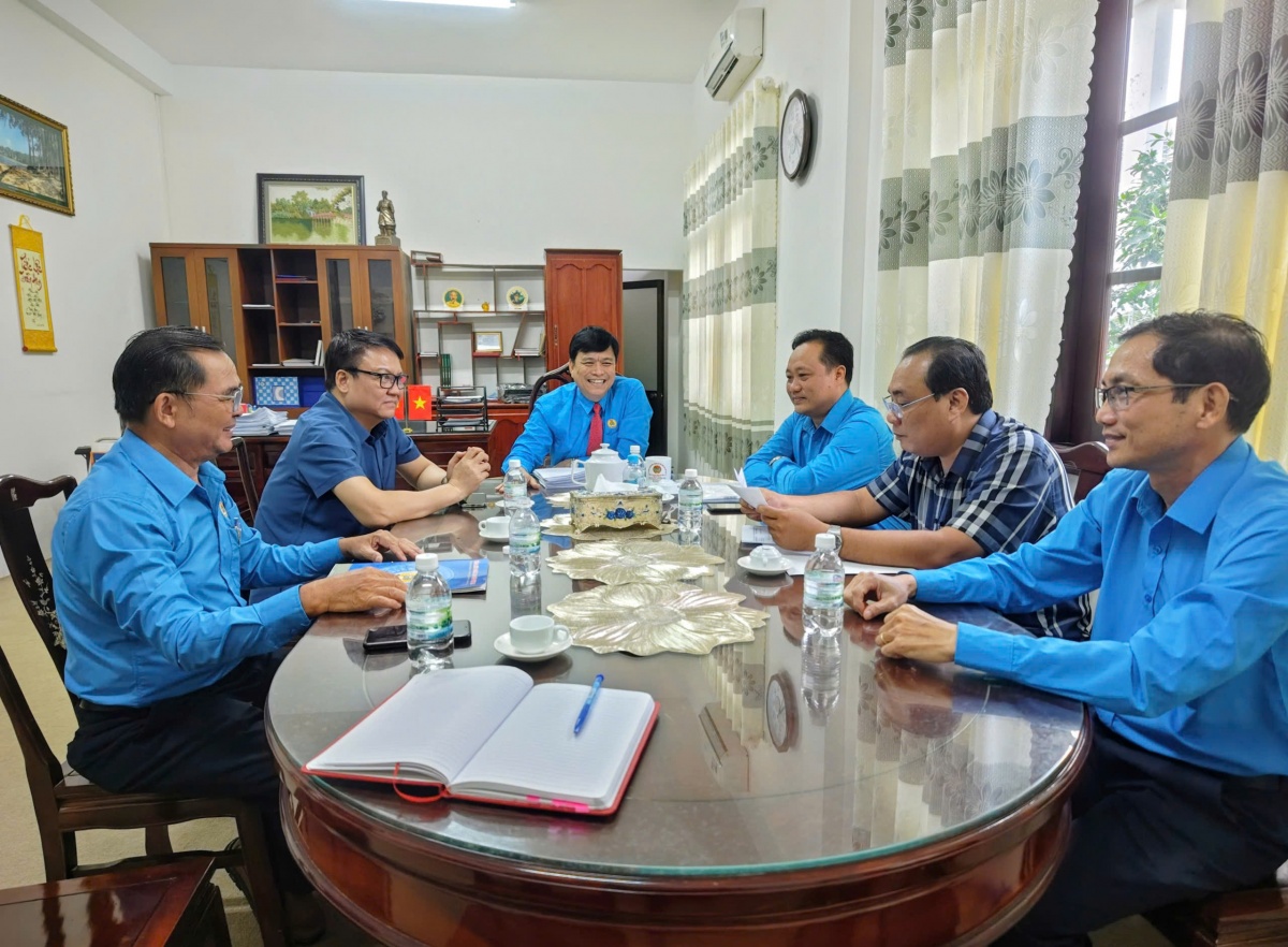 Chiến lược 'giữ chân' lao động của Công đoàn An Giang: Từ chuyển đổi số đến hệ sinh thái phúc lợi Chiến lược 'giữ chân' lao động của Công đoàn An Giang: Từ chuyển đổi số đến hệ sinh thái phúc lợi