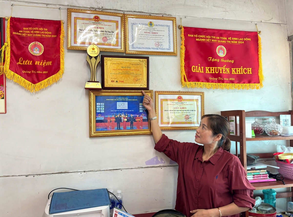 Chồi xanh vươn mình từ làng quê...