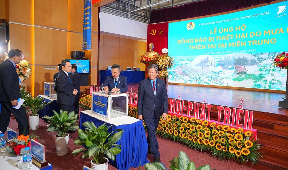 đồng chí Huỳnh Thanh Xuân, Phó Chủ tịch Tổng Liên đoàn Lao động Việt Nam tham dự Đại hội III Công đoàn VNPT. Ảnh: Nguyễn Việt