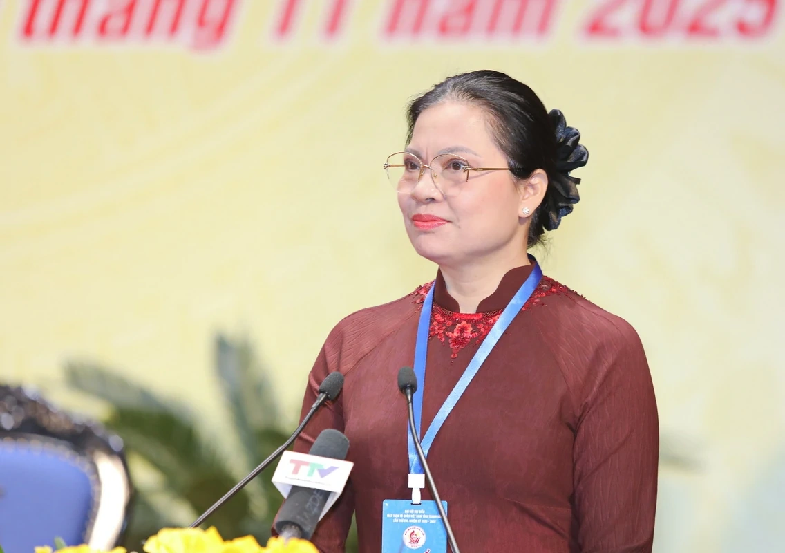 Phó Chủ tịch Trung ương MTTQ Việt Nam Hà Thị Nga phát biểu chỉ đạo Đại hội. Ảnh: Minh Hiếu