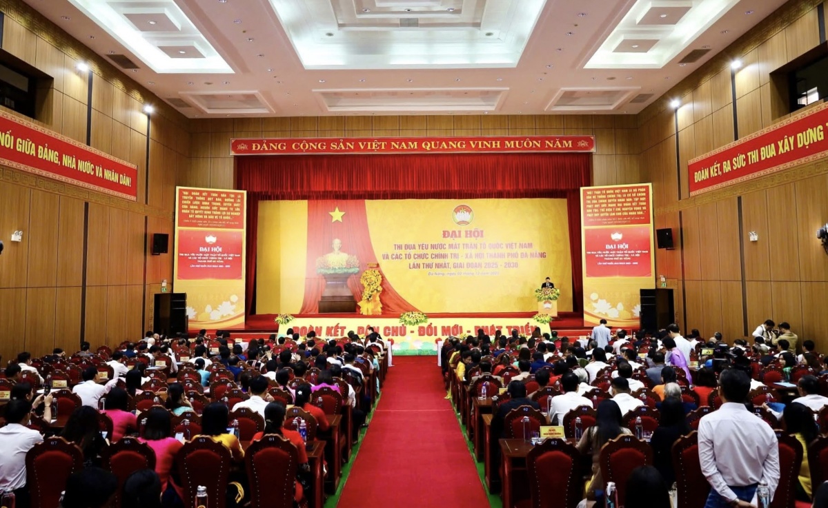 "Thi đua là yêu nước" để Đà Nẵng thành cực tăng trưởng quan trọng "Thi đua là yêu nước" để Đà Nẵng thành cực tăng trưởng quan trọng