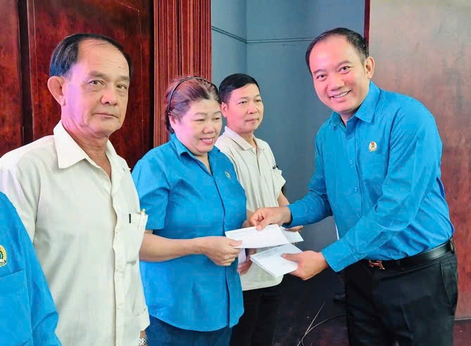 Công đoàn TP HCM cải tổ bộ máy, dồn lực lo Tết cho 2,5 triệu lao động Công đoàn TP HCM cải tổ bộ máy, dồn lực lo Tết cho 2,5 triệu lao động