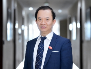 Giáo dục cho con công nhân không chỉ là an sinh