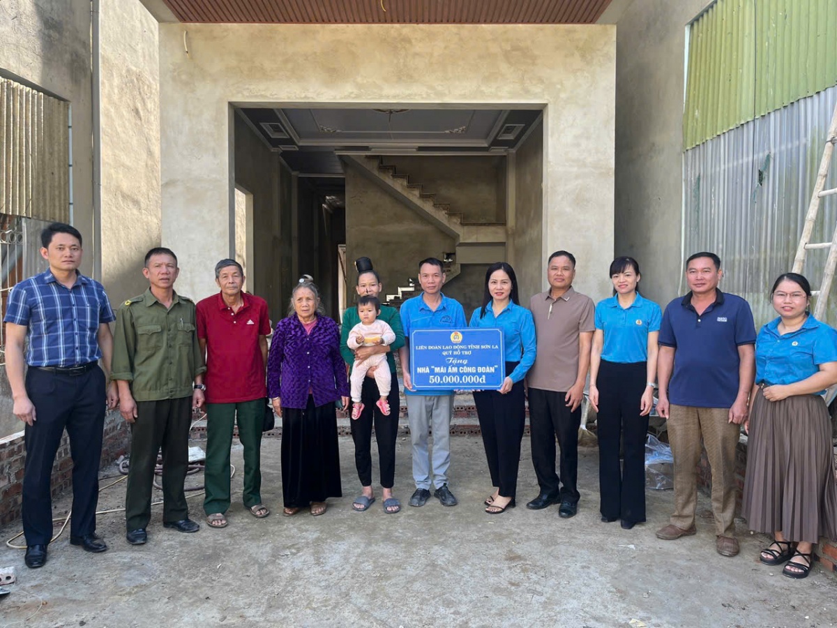 Hiến kế xây dựng “thiết chế” bảo vệ công nhân trong tình hình mới Hiến kế xây dựng “thiết chế” bảo vệ công nhân trong tình hình mới