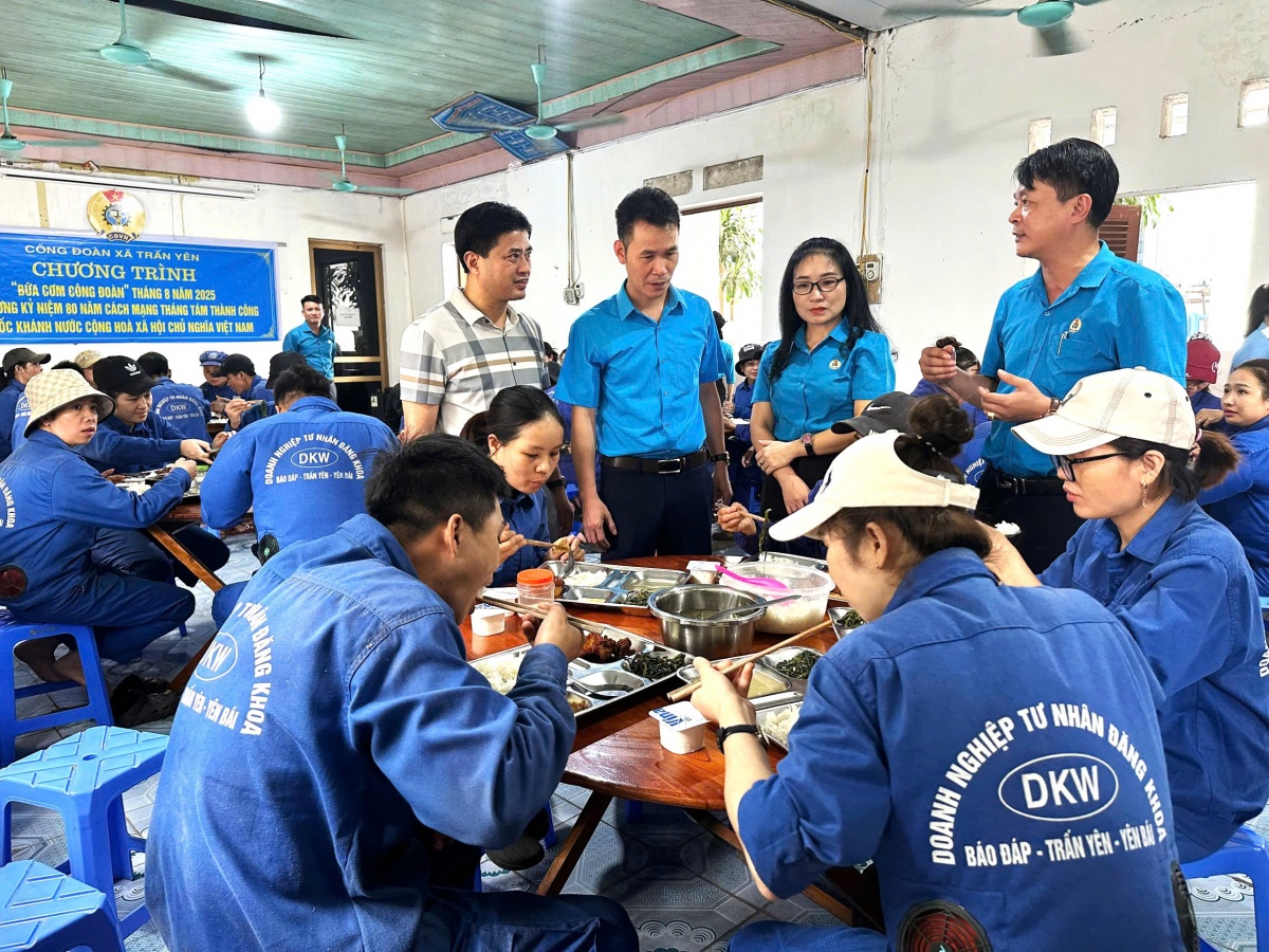 Làm rõ yêu cầu về chất lượng nguồn nhân lực trong thực hiện mục tiêu đổi mới mô hình tăng trưởng Làm rõ yêu cầu về chất lượng nguồn nhân lực trong thực hiện mục tiêu đổi mới mô hình tăng trưởng