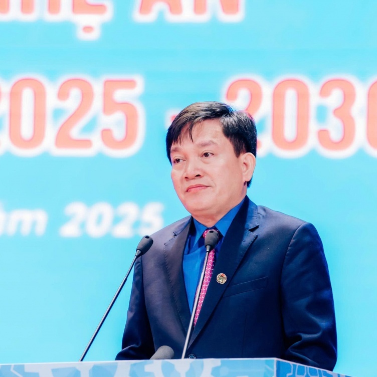 cong doan nghe an nhiem ky moi hop it hon nu cuoi nguoi lao dong nhieu hon