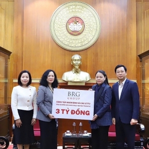 Tập đoàn BRG và Ngân hàng SeABank trao 5 tỷ đồng ủng hộ đồng bào khắc phục hậu quả thiên tai