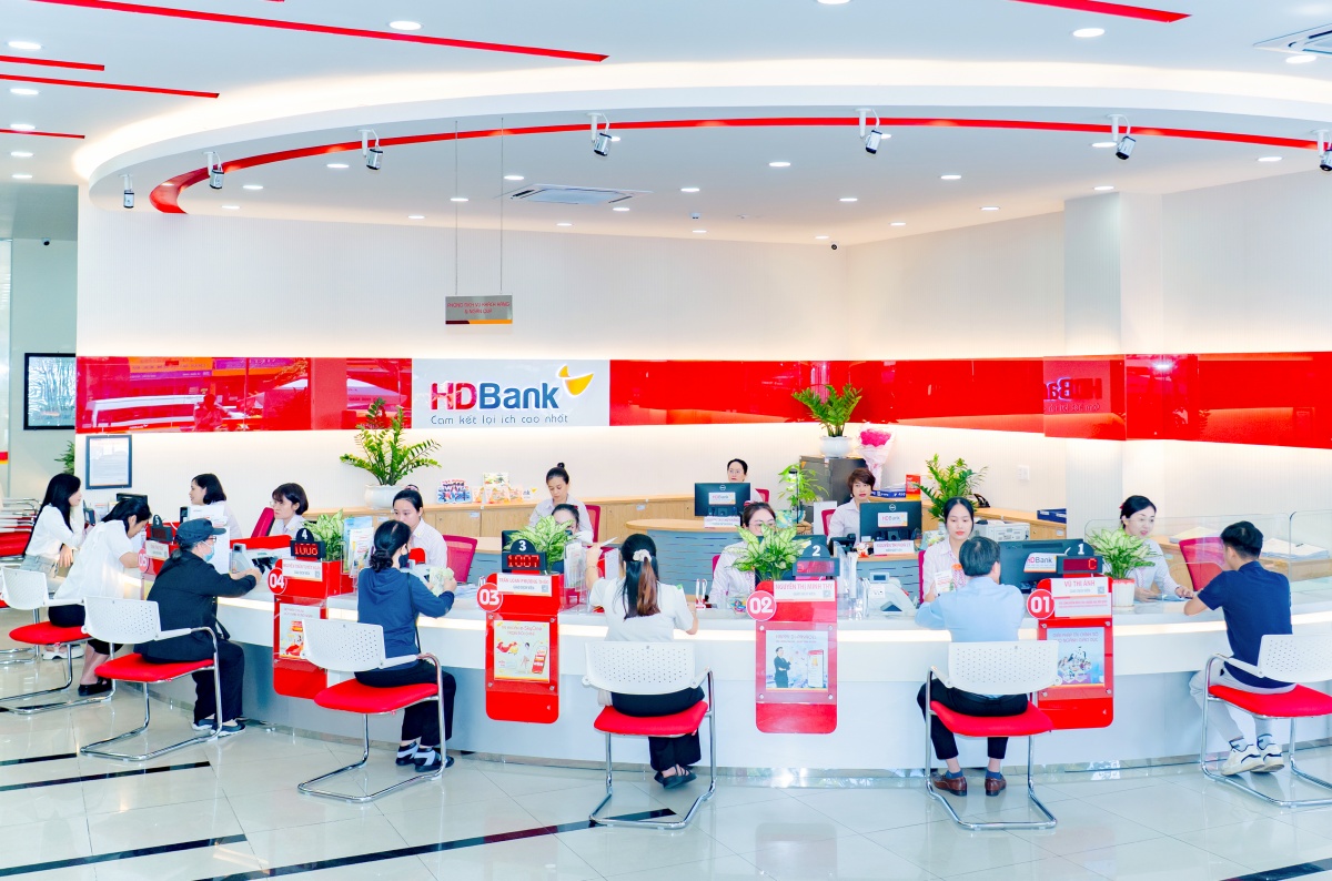 HDBank chốt quyền chia cổ tức 30% đúng dịp khánh thành loạt dự án lớn