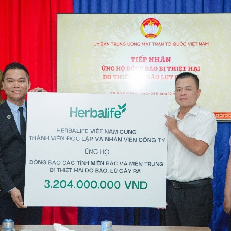 Chung tay với Mặt trận Tổ quốc hỗ trợ người dân trong bão lũ