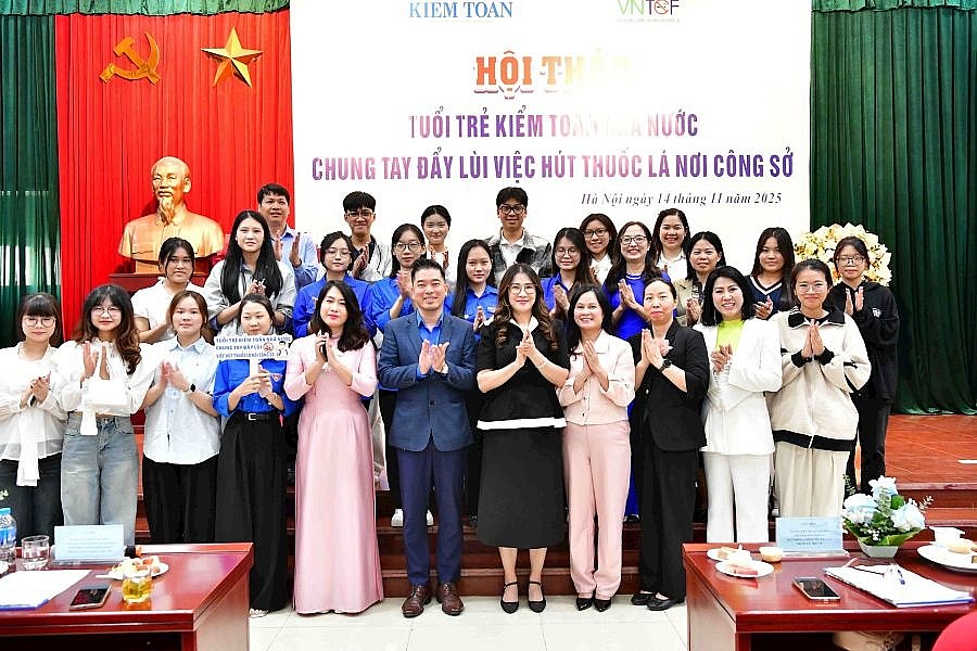 Chung tay xây dựng môi trường làm việc không khói thuốc