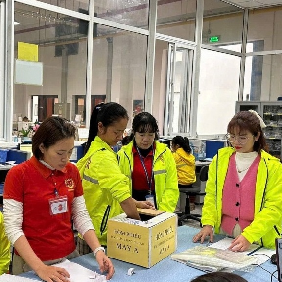 Dấu ấn Công đoàn trong hành trình kiến tạo những công sở "Xanh - Sạch - Văn minh"