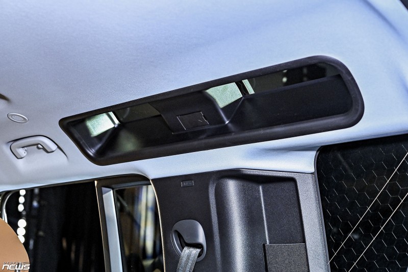 Land Rover Defender 110 2026 ra mắt, giá hơn 6,3 tỷ đồng khi đi kèm gói nâng cấp