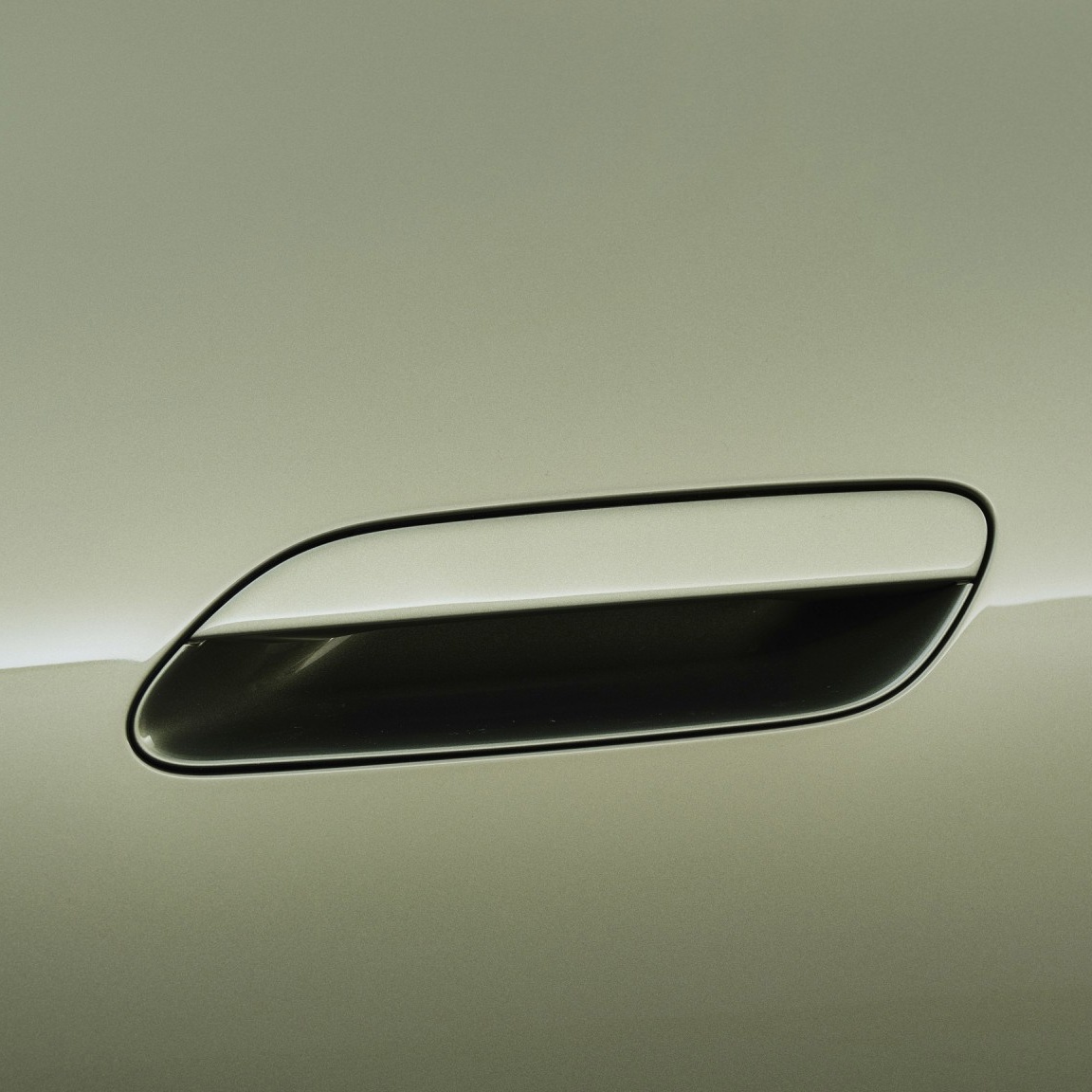 Trung Quốc thắt chặt quy định tay nắm cửa xe, bắt buộc phải có cơ chế mở cơ khí sau tai nạn và cháy pin