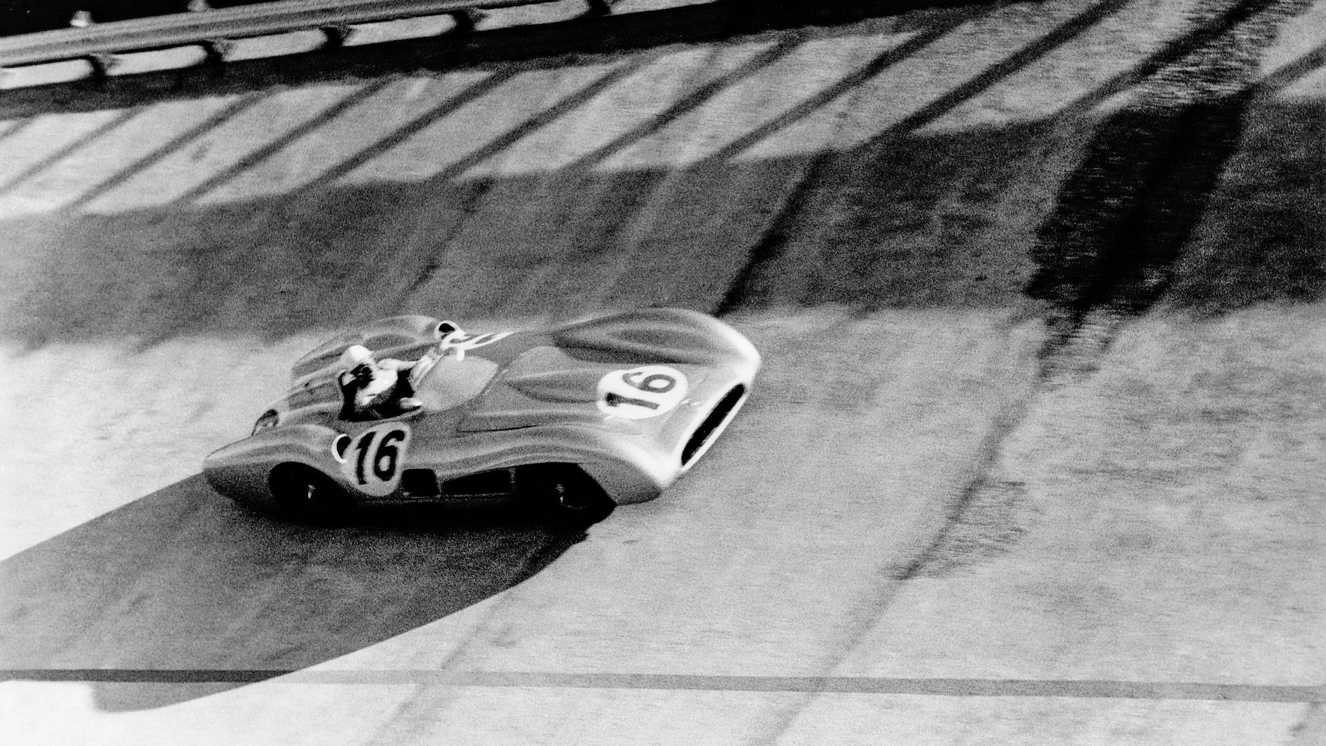 Khám phá chiếc Mercedes-Benz giá 1.500 tỷ đồng