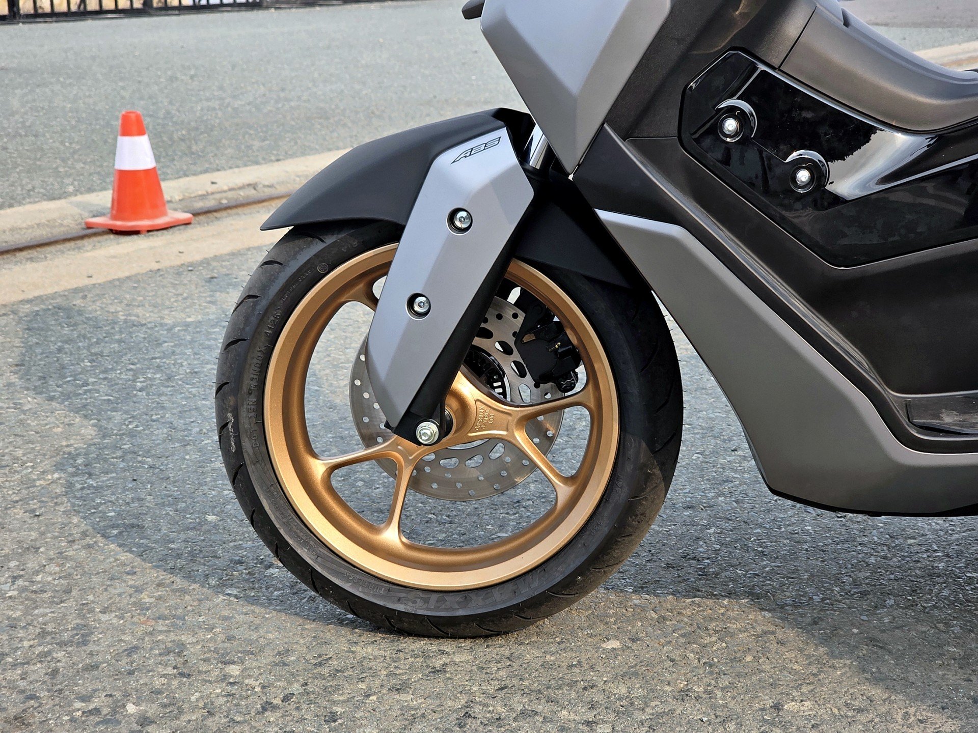 Yamaha NMAX thế hệ mới ra mắt, giá chỉ từ 69 triệu đồng