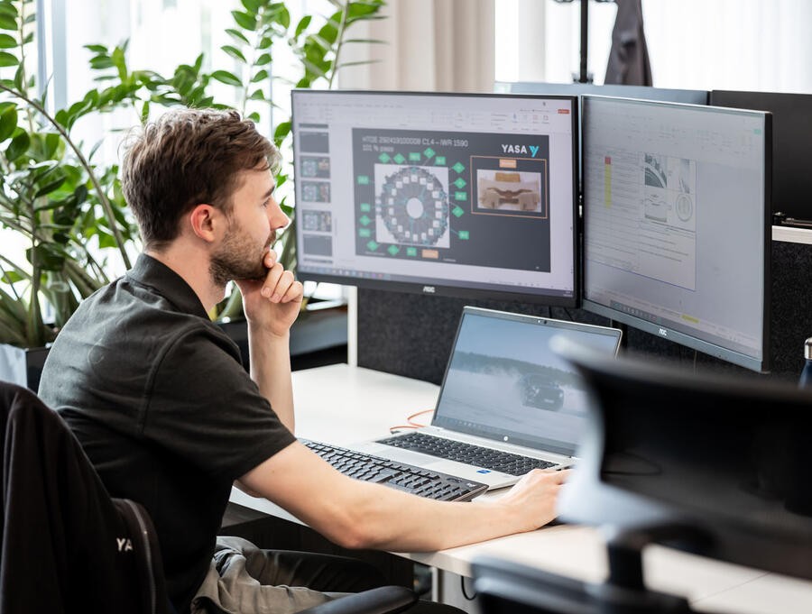 Mercedes giới thiệu động cơ điện chỉ nặng 13,1 kg nhưng mạnh 738 mã lực Mercedes giới thiệu động cơ điện chỉ nặng 13,1 kg nhưng mạnh 738 mã lực