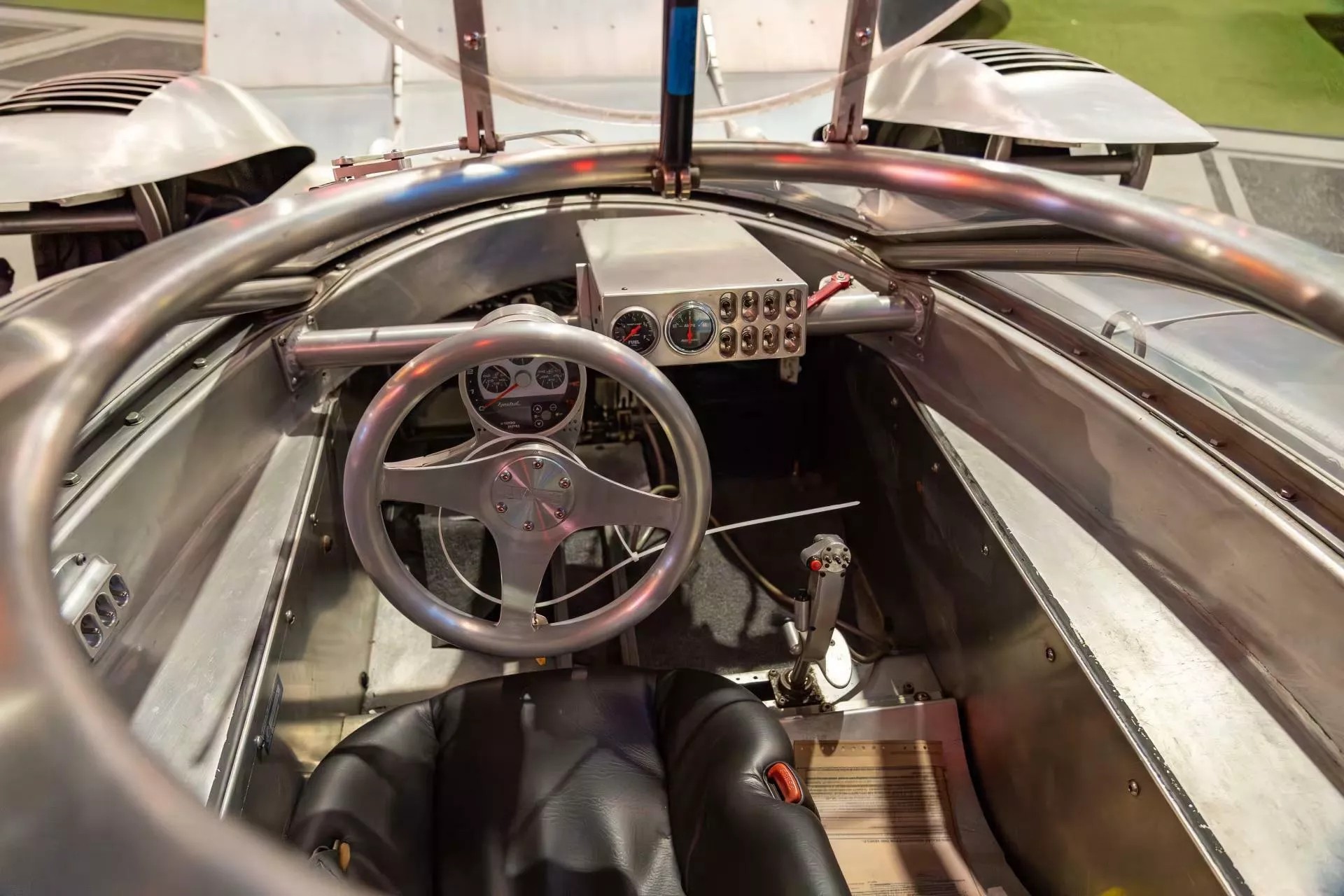 Độc lạ chiếc xe lưỡng cư trang bị động cơ Mazda RX-7 có thể đạt tốc độ 289 km/h