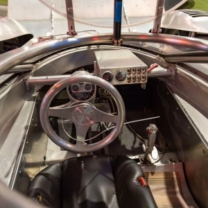 Độc lạ chiếc xe lưỡng cư trang bị động cơ Mazda RX-7 có thể đạt tốc độ 289 km/h