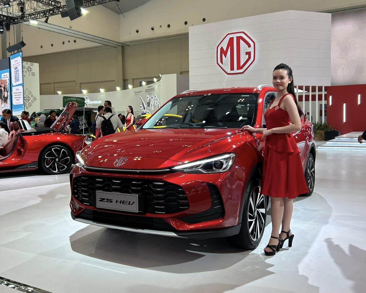 MG ZS 2025 ra mắt tại GIIAS: Lột xác thiết kế, lần đầu có bản hybrid