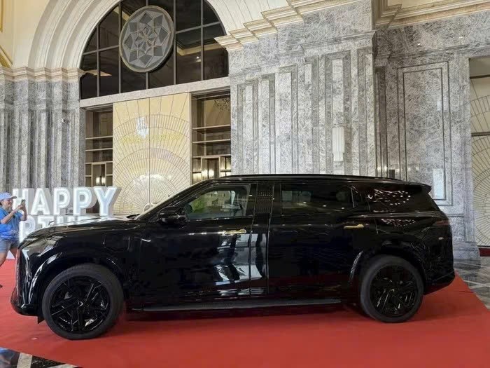 VinFast VF 9 bản đặc biệt lần đầu lộ ảnh nội thất