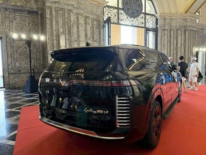 VinFast VF 9 bản đặc biệt lần đầu lộ ảnh nội thất