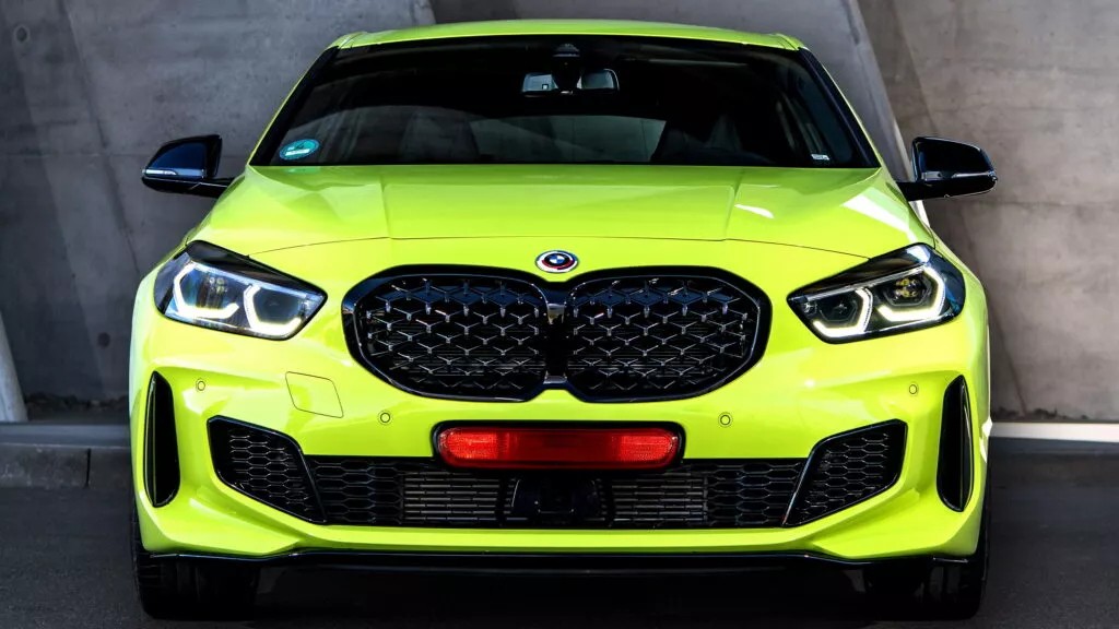 Tai nạn giao thông có thể giảm đáng kể nếu các xe ô tô lắp đèn phanh phía trước