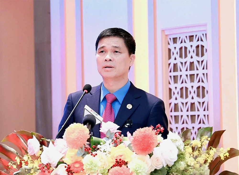 Đồng chí Ngọ Duy Hiểu, Phó Chủ tịch Tổng Liên đoàn Lao động Việt Nam phát biểu chỉ đạo Đại hội. Ảnh: Lê Minh