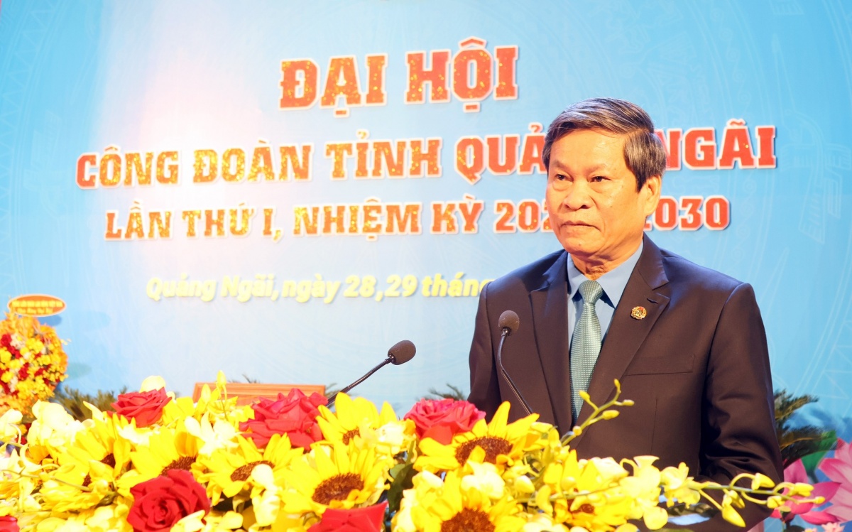 Ông Đinh Quốc Tuấn làm Chủ tịch Liên đoàn Lao động tỉnh Quảng Ngãi Ông Đinh Quốc Tuấn làm Chủ tịch Liên đoàn Lao động tỉnh Quảng Ngãi