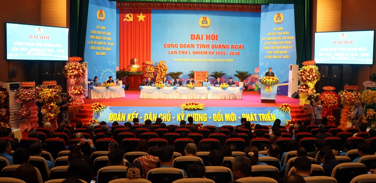 Ông Đinh Quốc Tuấn làm Chủ tịch Liên đoàn Lao động tỉnh Quảng Ngãi Ông Đinh Quốc Tuấn làm Chủ tịch Liên đoàn Lao động tỉnh Quảng Ngãi