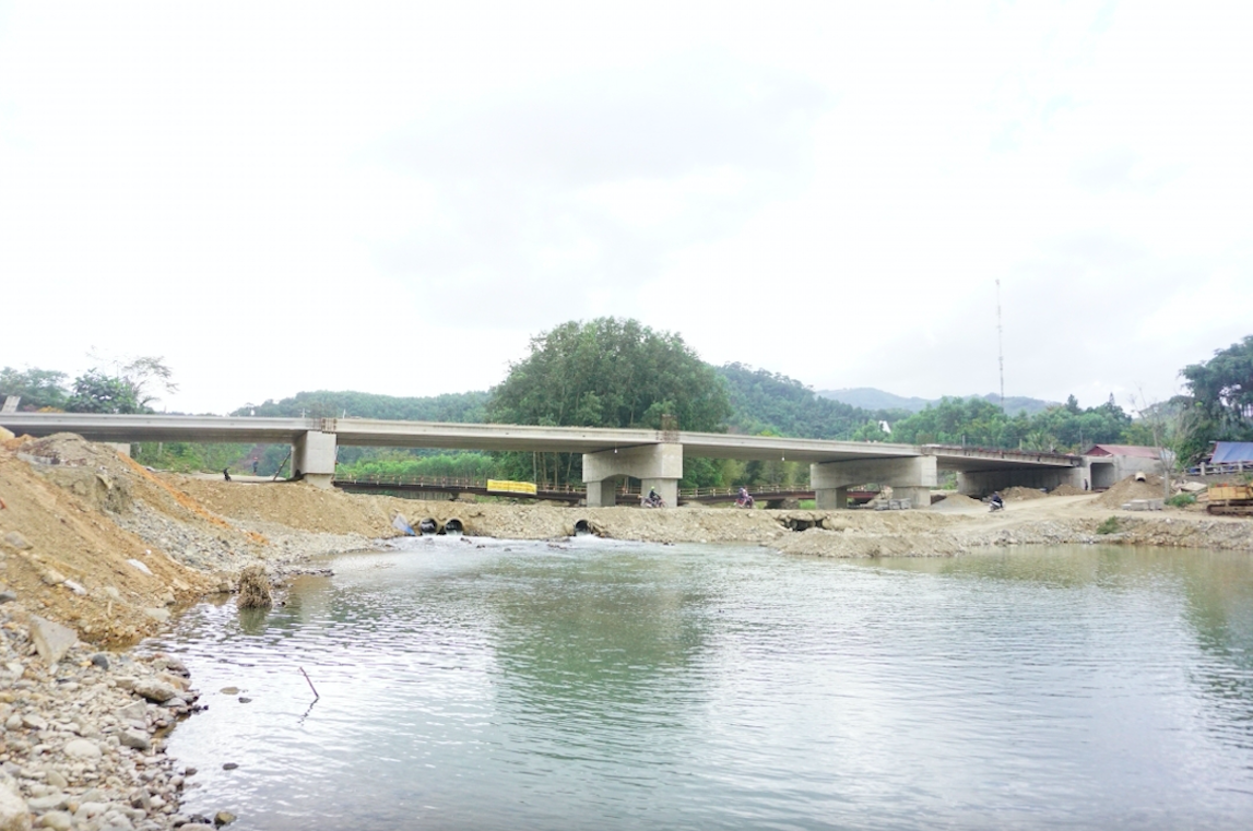 Khánh Hoà tập trung đầu tư hạ tầng giao thông các xã miền núi