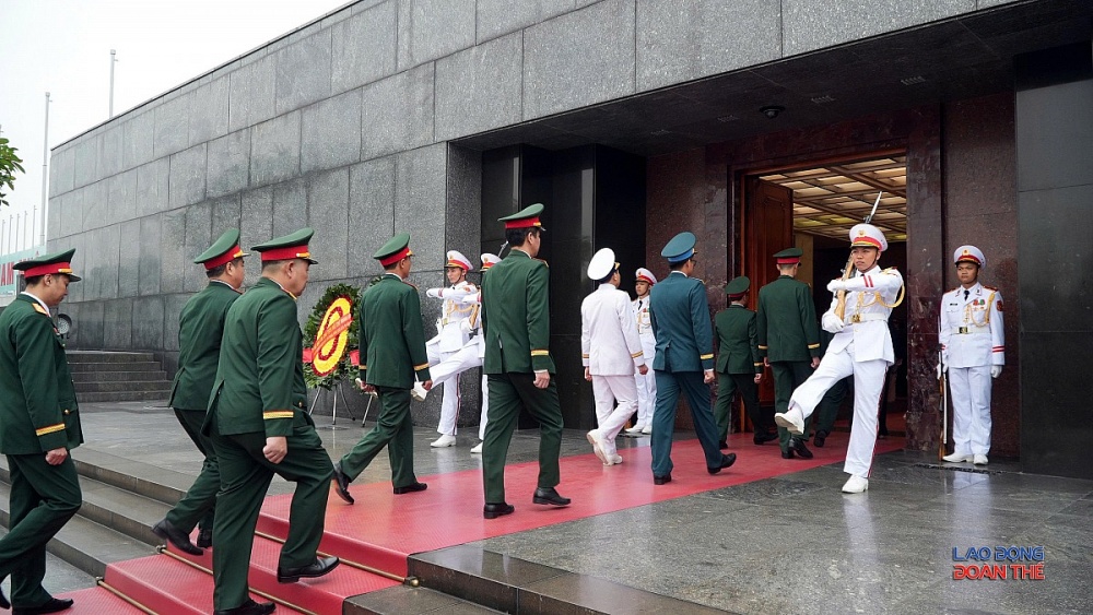 Trọn vẹn niềm tin trước anh linh Chủ tịch Hồ Chí Minh