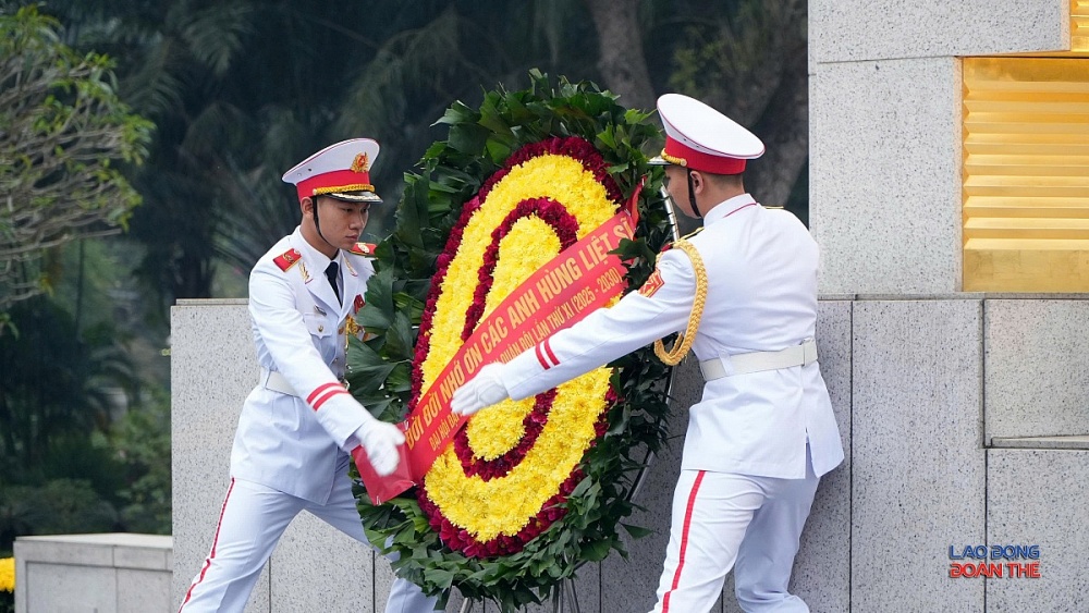 Trọn vẹn niềm tin trước anh linh Chủ tịch Hồ Chí Minh
