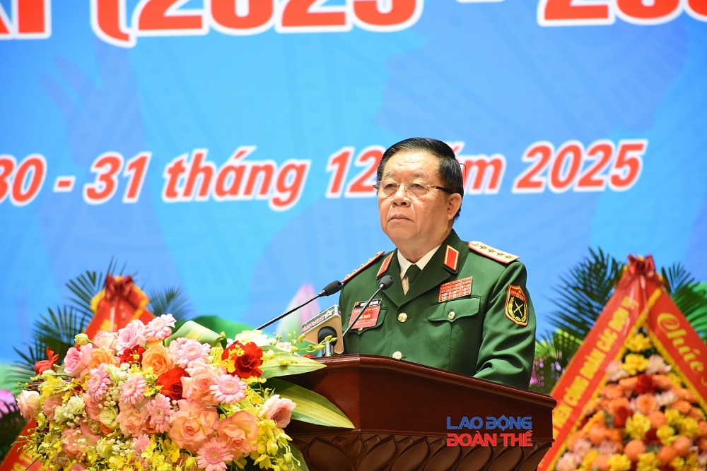 Đại tướng Nguyễn Trọng Nghĩa, Ủy viên Bộ Chính trị, Bí thư Trung ương Đảng, Ủy viên Thường vụ Quân ủy Trung ương, Chủ nhiệm Tổng cục Chính trị QĐND Việt Nam phát biểu chỉ đạo tại Đại hội. Ảnh: Nguyễn Việt