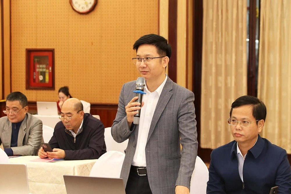 Ông Trần Văn Lượng, Trưởng ban Tuyên giáo và Công tác xã hội Ủy ban MTTQ Việt Nam tỉnh Hà Tĩnh phát biểu tại Tọa đàm. Ảnh: Tiến Đạt