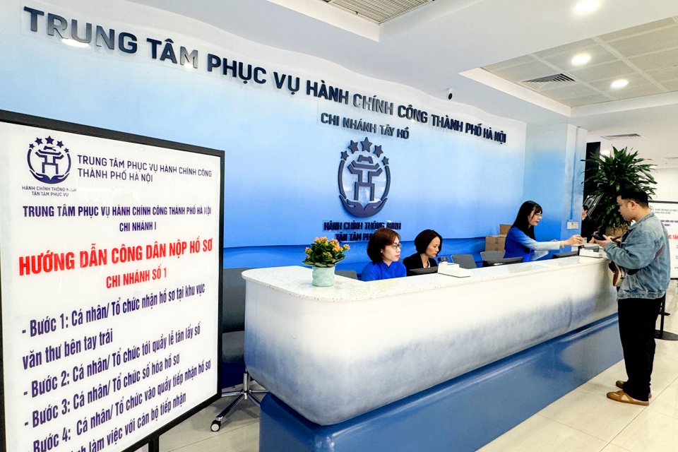 Năm 2026 sẽ tiếp tục tinh giản biên chế và đề xuất điều chỉnh tiền lương