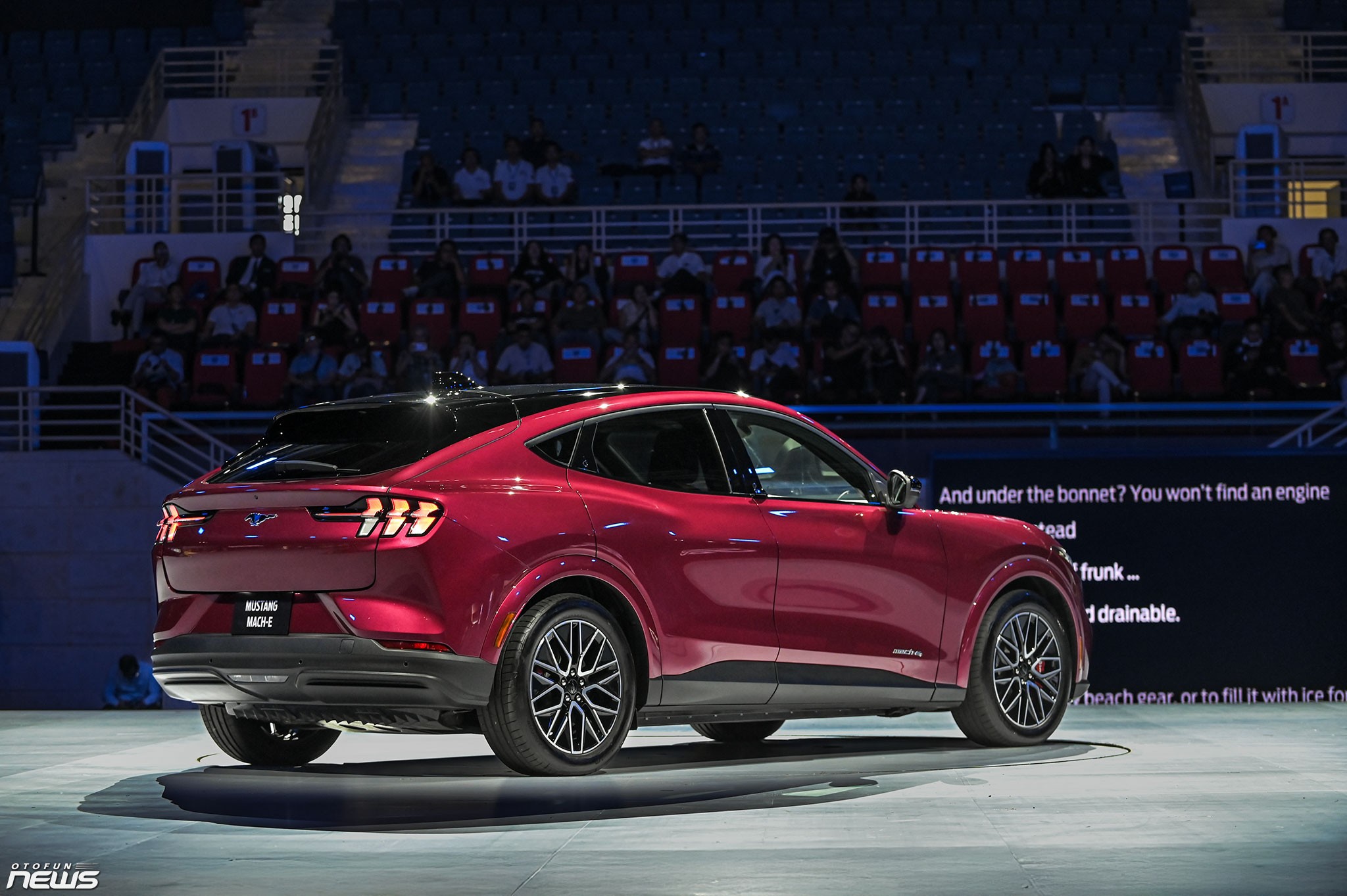 Ford Mustang Mach-E: Di sản của dòng xe cơ bắp Mỹ trong một mẫu xe SUV điện Ford Mustang Mach-E: Di sản của dòng xe cơ bắp Mỹ trong một mẫu xe SUV điện