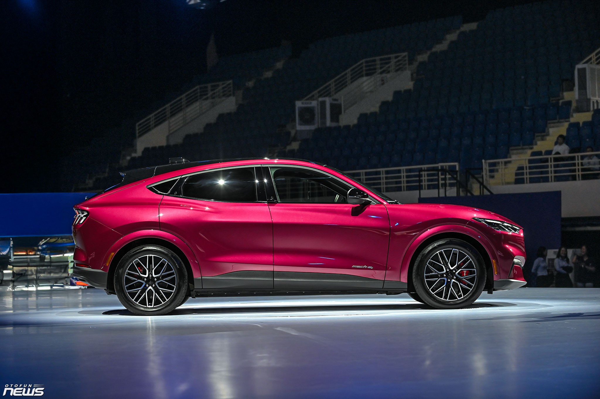 Ford Mustang Mach-E: Di sản của dòng xe cơ bắp Mỹ trong một mẫu xe SUV điện Ford Mustang Mach-E: Di sản của dòng xe cơ bắp Mỹ trong một mẫu xe SUV điện