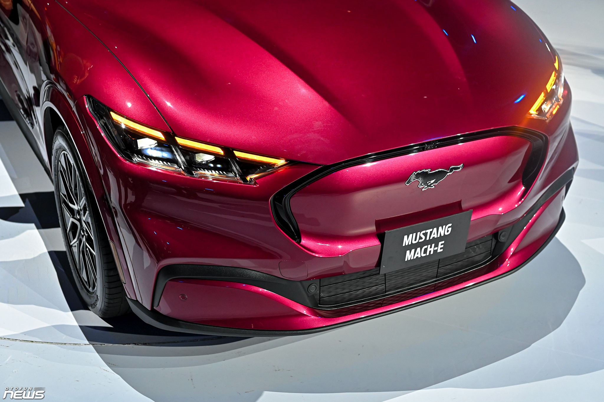 Ford Mustang Mach-E: Di sản của dòng xe cơ bắp Mỹ trong một mẫu xe SUV điện Ford Mustang Mach-E: Di sản của dòng xe cơ bắp Mỹ trong một mẫu xe SUV điện