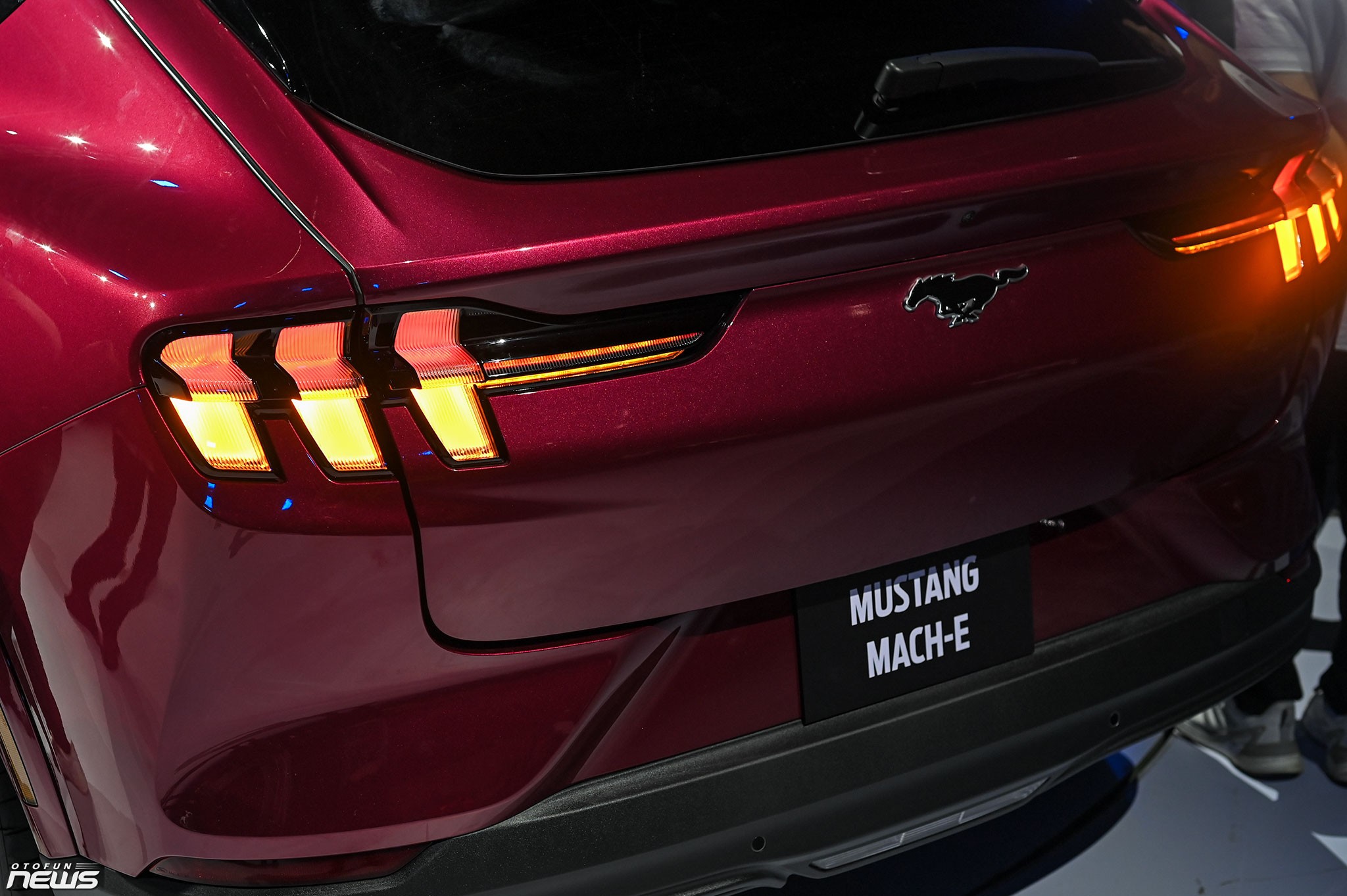 Ford Mustang Mach-E: Di sản của dòng xe cơ bắp Mỹ trong một mẫu xe SUV điện Ford Mustang Mach-E: Di sản của dòng xe cơ bắp Mỹ trong một mẫu xe SUV điện