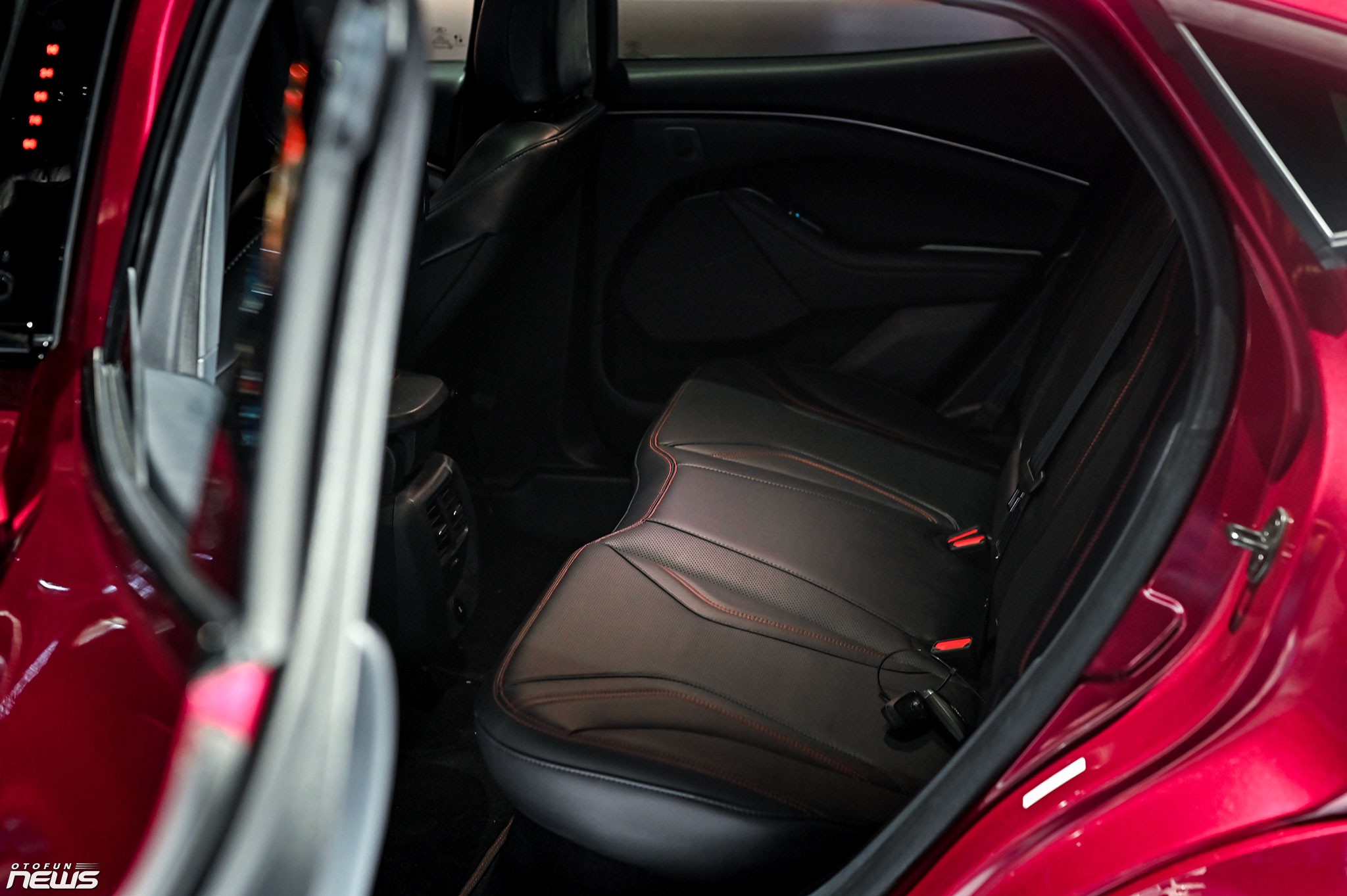 Ford Mustang Mach-E: Di sản của dòng xe cơ bắp Mỹ trong một mẫu xe SUV điện Ford Mustang Mach-E: Di sản của dòng xe cơ bắp Mỹ trong một mẫu xe SUV điện