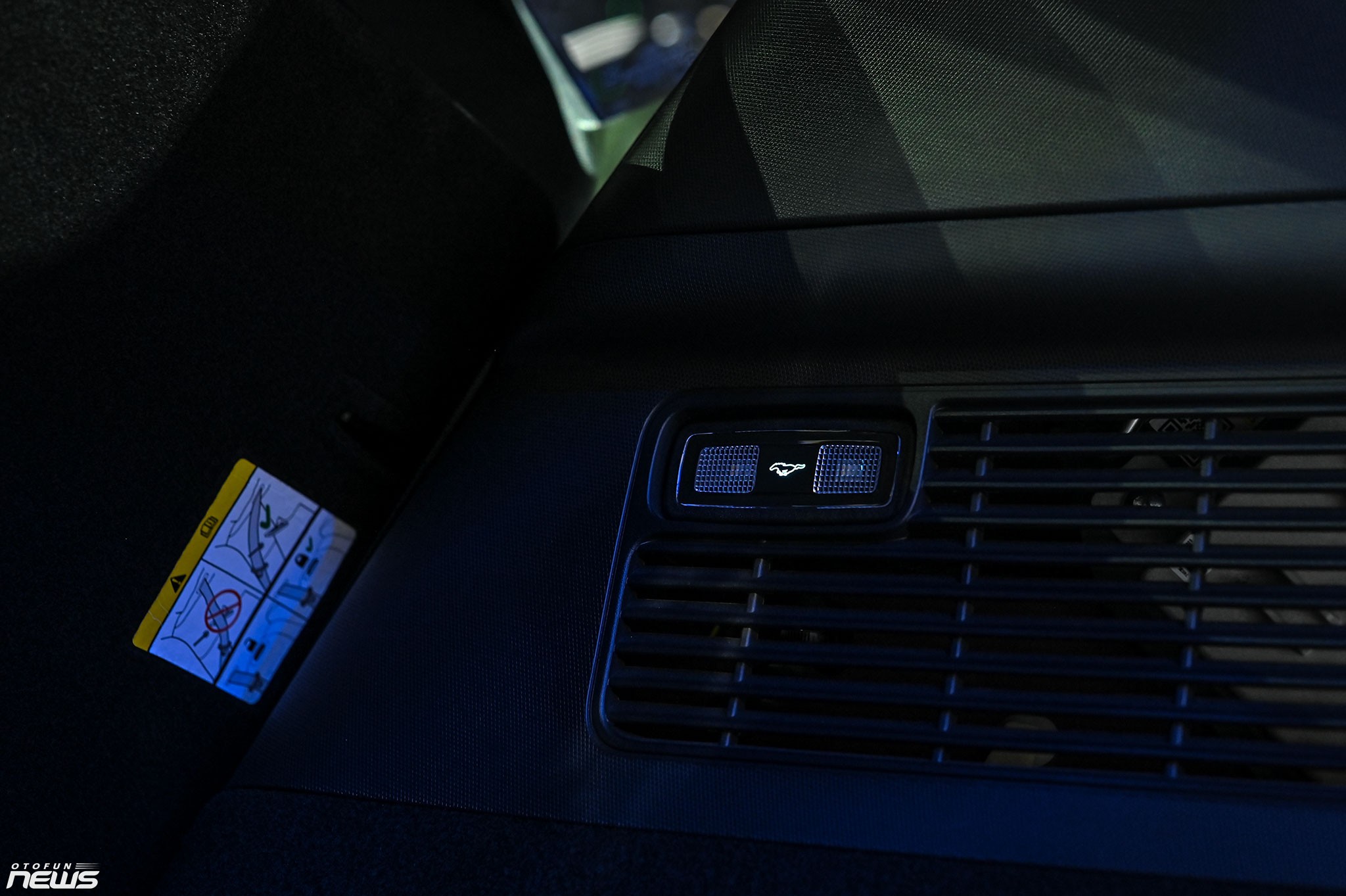 Ford Mustang Mach-E: Di sản của dòng xe cơ bắp Mỹ trong một mẫu xe SUV điện Ford Mustang Mach-E: Di sản của dòng xe cơ bắp Mỹ trong một mẫu xe SUV điện