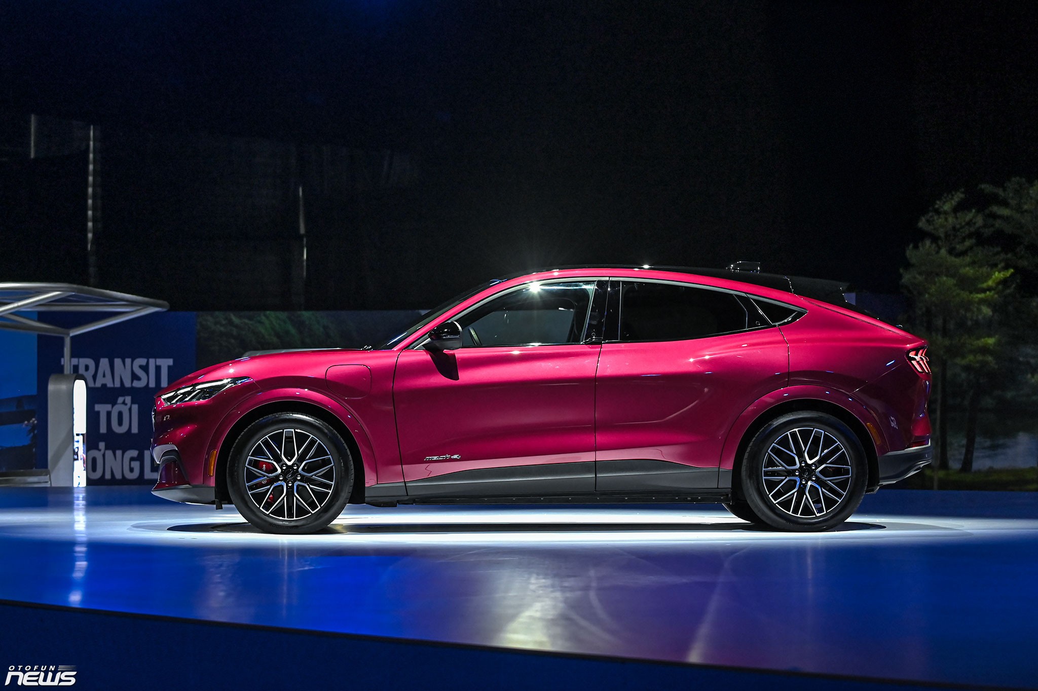 Ford Mustang Mach-E: Di sản của dòng xe cơ bắp Mỹ trong một mẫu xe SUV điện Ford Mustang Mach-E: Di sản của dòng xe cơ bắp Mỹ trong một mẫu xe SUV điện